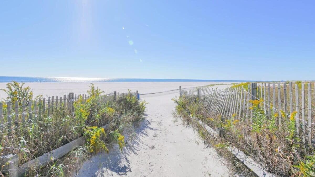 Holiday home Escape To Raleigh Ave 3 Steps From The Atlantic City