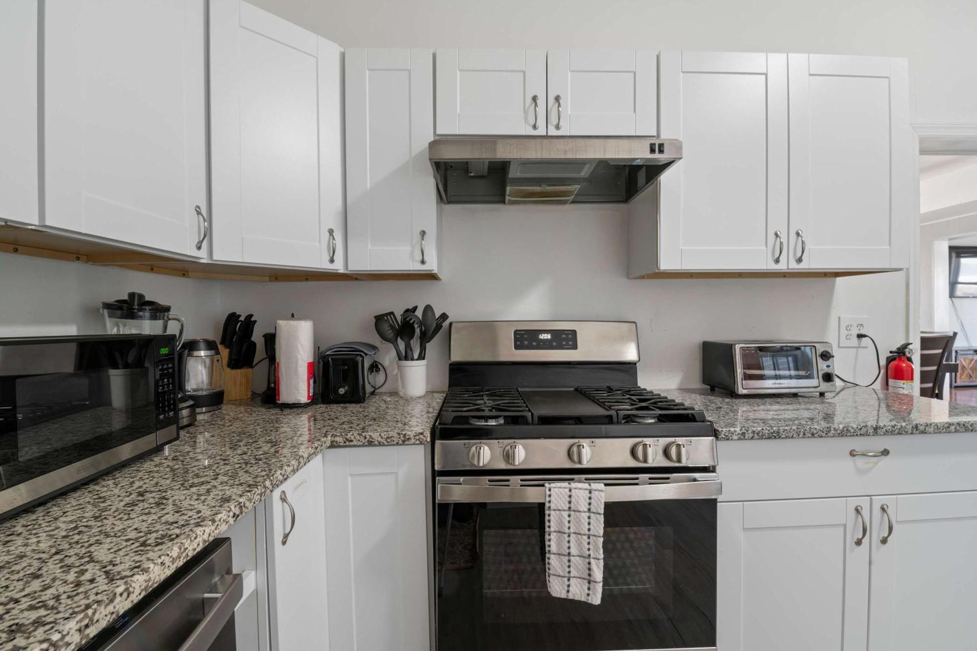 Holiday home Escape To Raleigh Ave 3 Steps From The Atlantic City