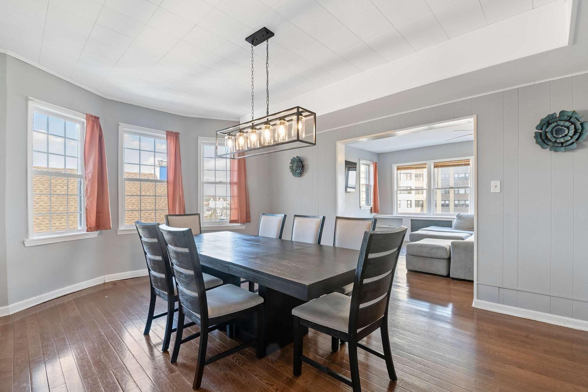 Escape To Raleigh Ave 3 Steps From The Holiday home Atlantic City